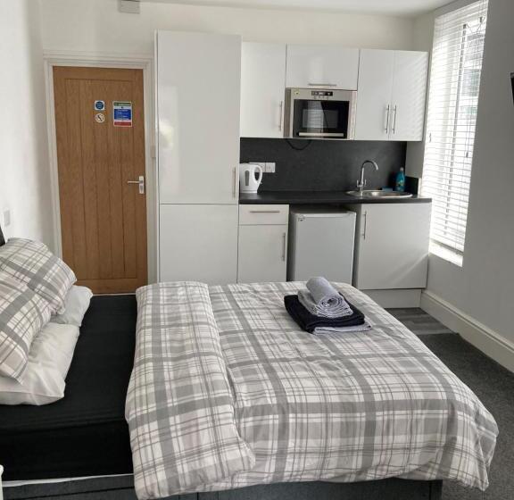 Пансион The Gladson Guesthouse