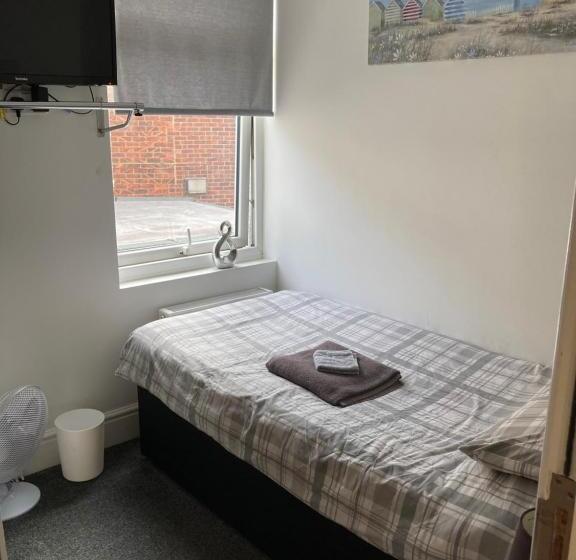 Пансион The Gladson Guesthouse