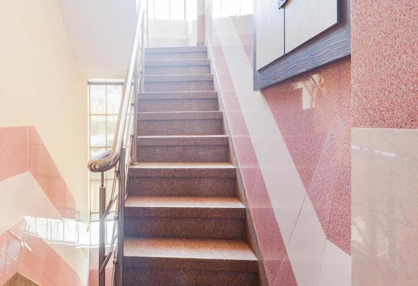 호텔 Spot On 74399  Vinamra