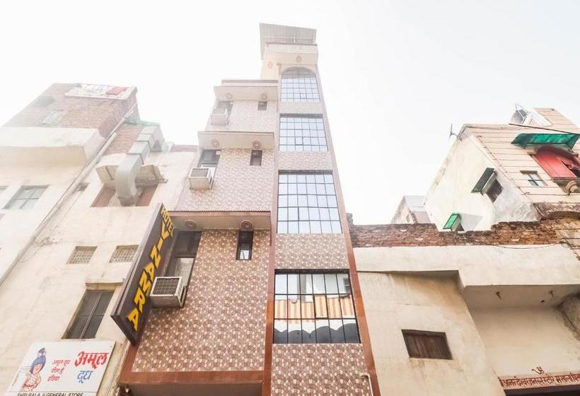 호텔 Spot On 74399  Vinamra