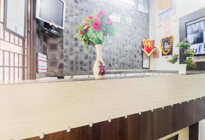 호텔 Spot On 74399  Vinamra