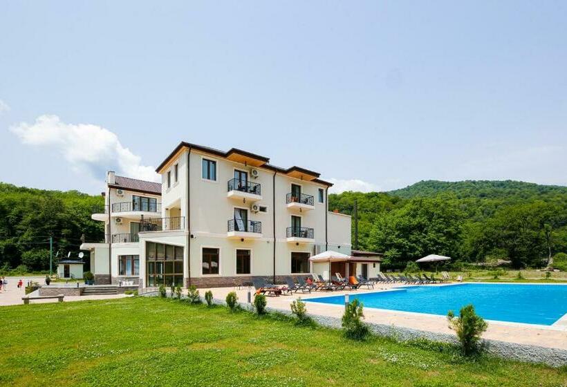 هتل Sviana Resort