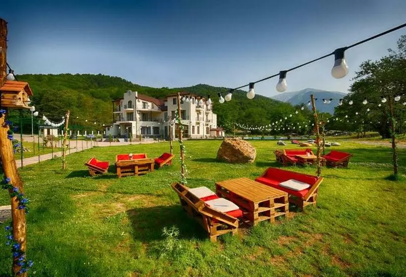 هتل Sviana Resort