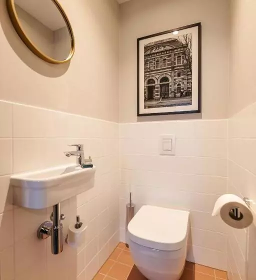 Yays The Hague Willemspark By Numa