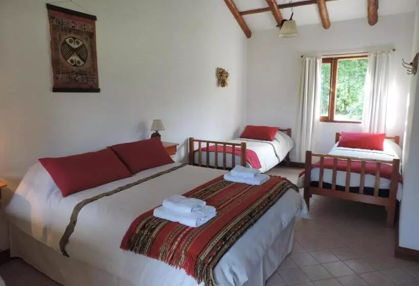 Retkeilymaja Hosteria El Hoyo