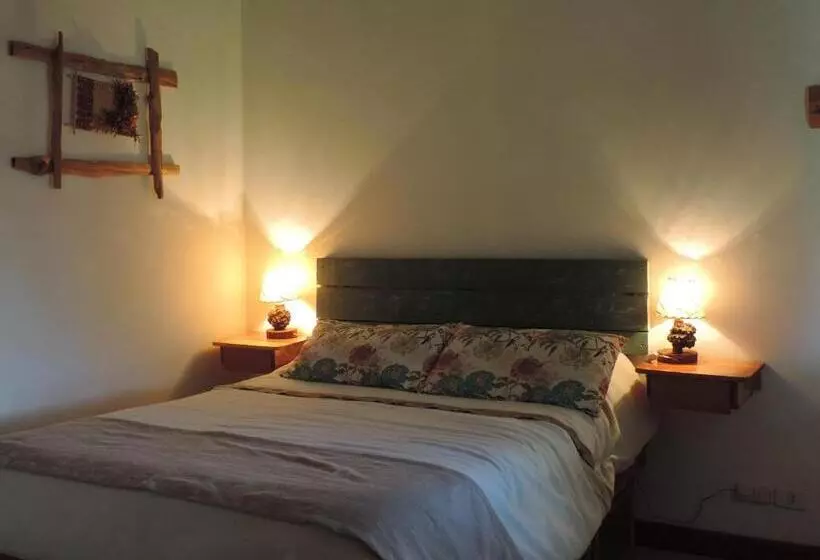 Retkeilymaja Hosteria El Hoyo