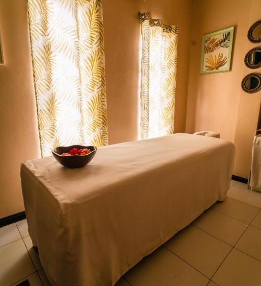 הוסטל Unwnd Boutique Hotel Makati