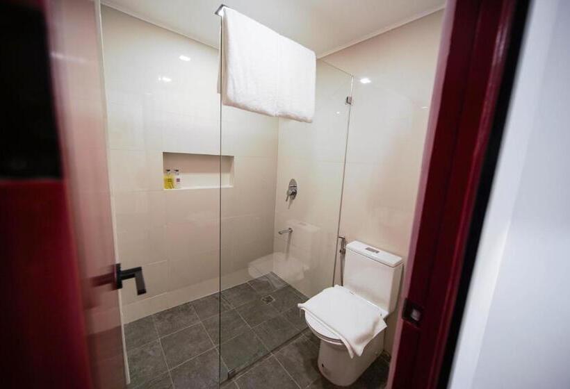 הוסטל Unwnd Boutique Hotel Makati