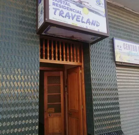 هتل Hostal Traveland