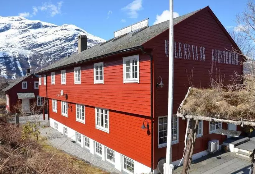 Retkeilymaja Ullensvang Gjesteheim