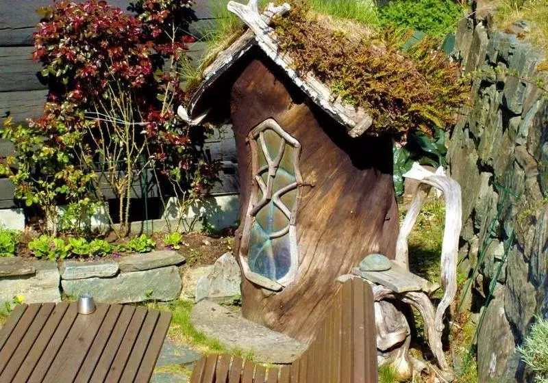 Retkeilymaja Ullensvang Gjesteheim