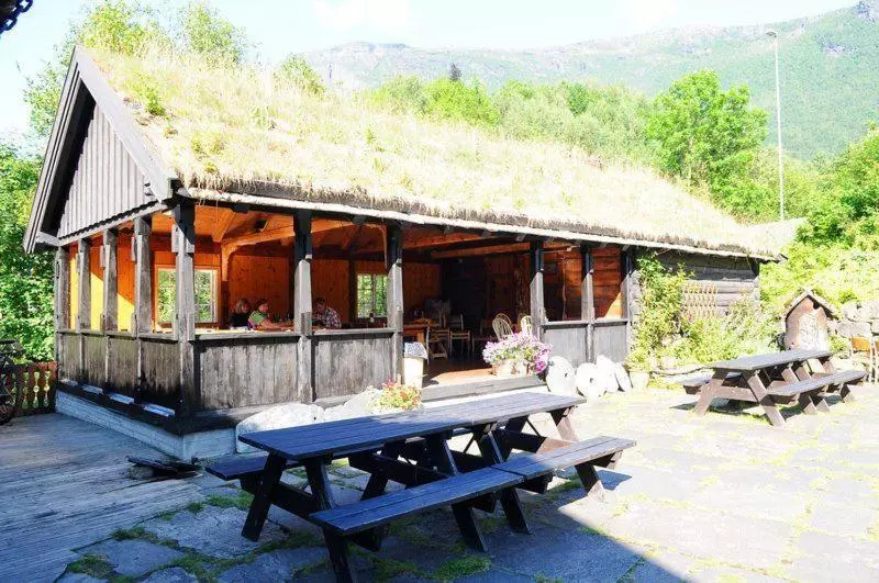 Retkeilymaja Ullensvang Gjesteheim