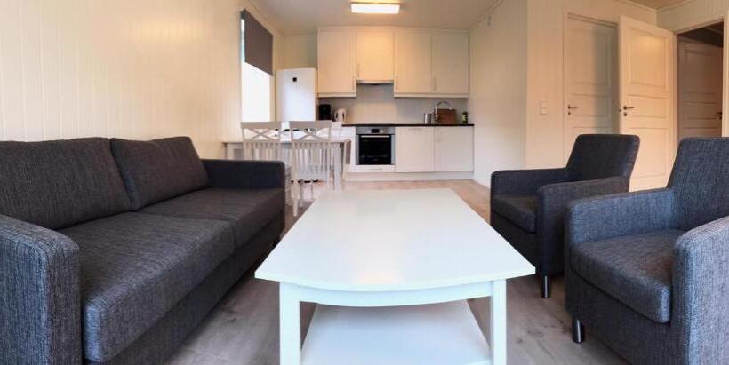 ユースホステル Ullensvang Gjesteheim