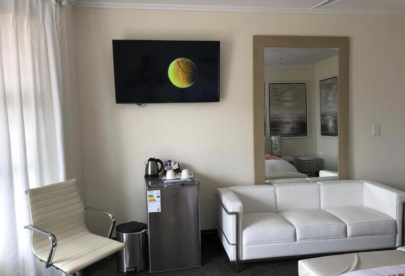 Coral Beach Bed & Breakfast