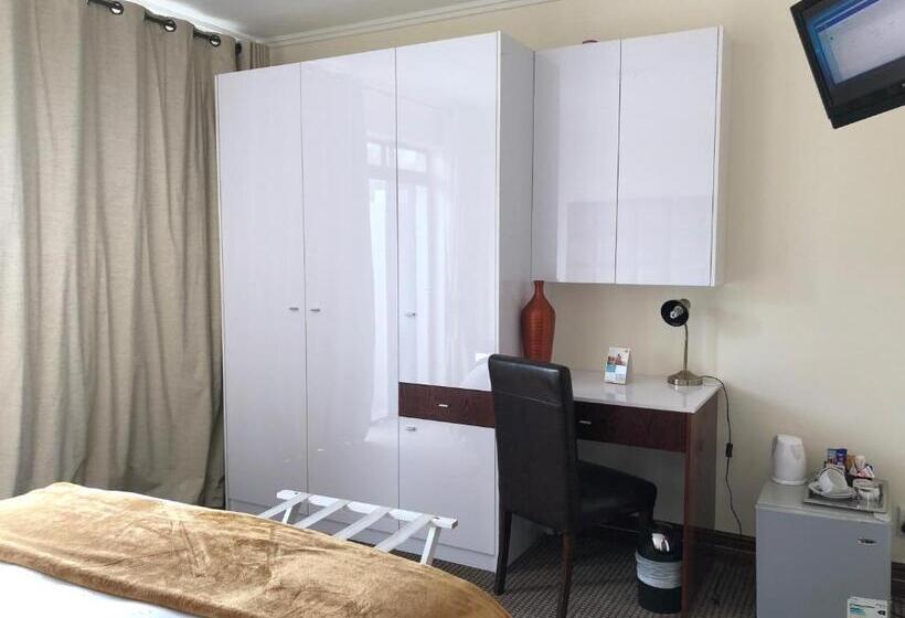 Coral Beach Bed & Breakfast