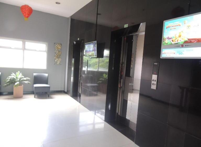 Otel Reva Room On Gunung Putri Square Apartment