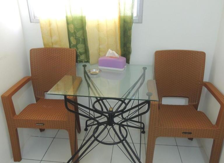 Otel Reva Room On Gunung Putri Square Apartment