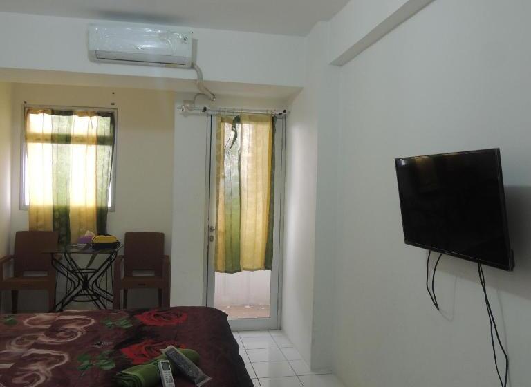 Otel Reva Room On Gunung Putri Square Apartment