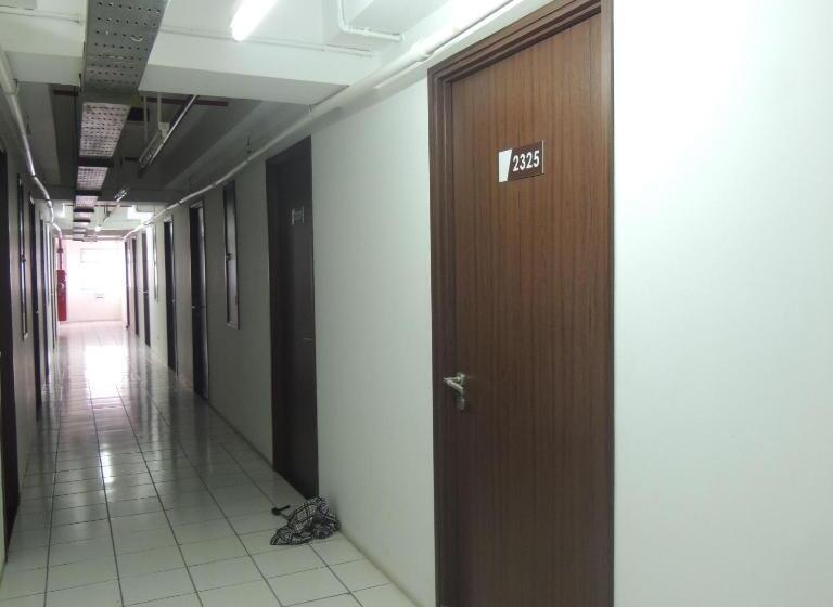 Otel Reva Room On Gunung Putri Square Apartment