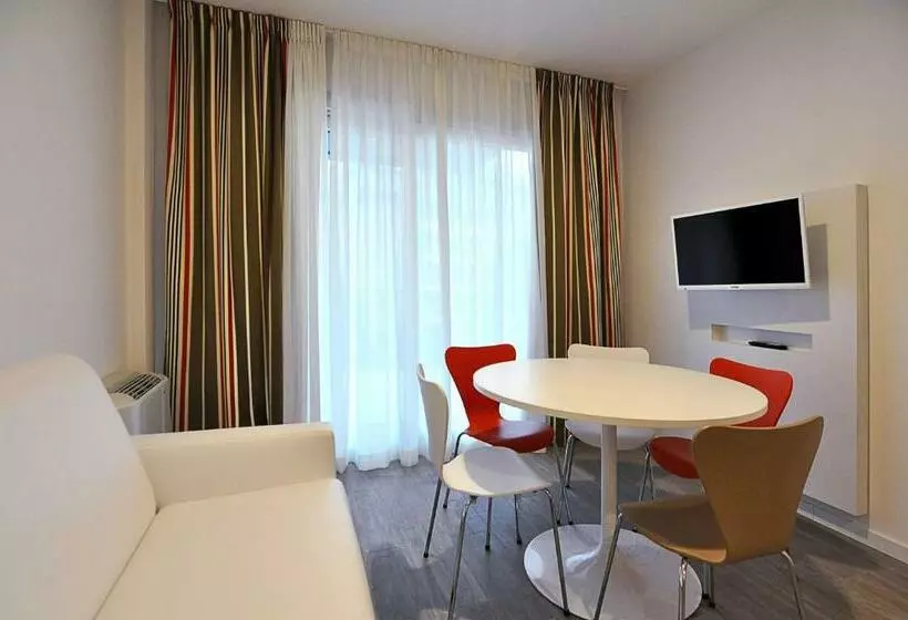 Bb Hotels Aparthotel Arcimboldi