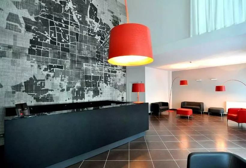 Bb Hotels Aparthotel Arcimboldi