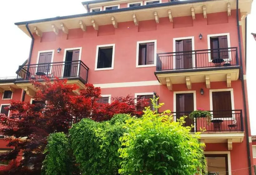 Hotelli Albergo Al Castello