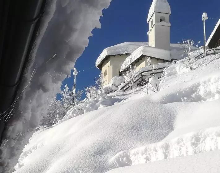 ホテル Albergo Alpino