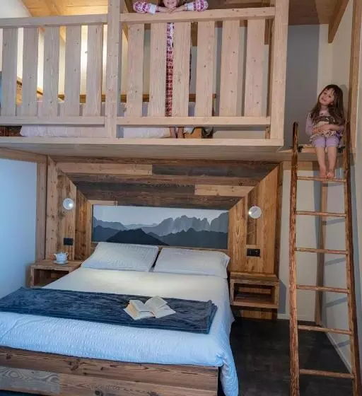 ホテル Albergo Alpino