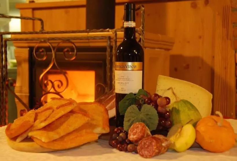 ホテル Albergo Alpino