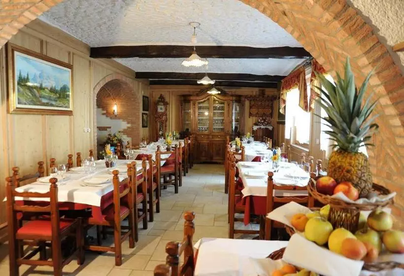 ホテル Albergo Alpino