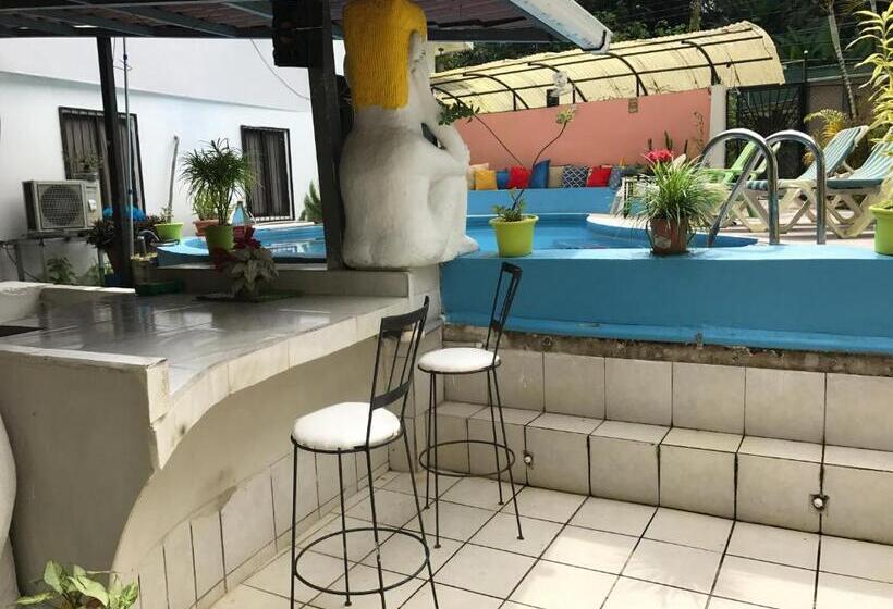 בית מלון כפרי Cabinas Cafe Del Mar