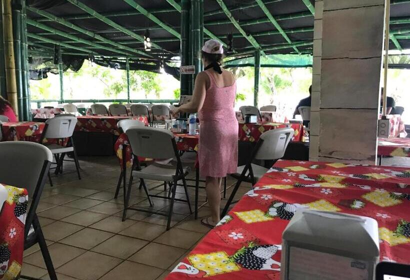 בית מלון כפרי Cabinas Cafe Del Mar