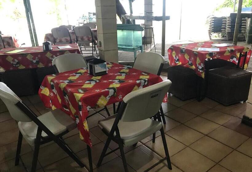 בית מלון כפרי Cabinas Cafe Del Mar