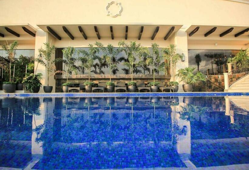 Brittany Hotel Global South Formerly Mella