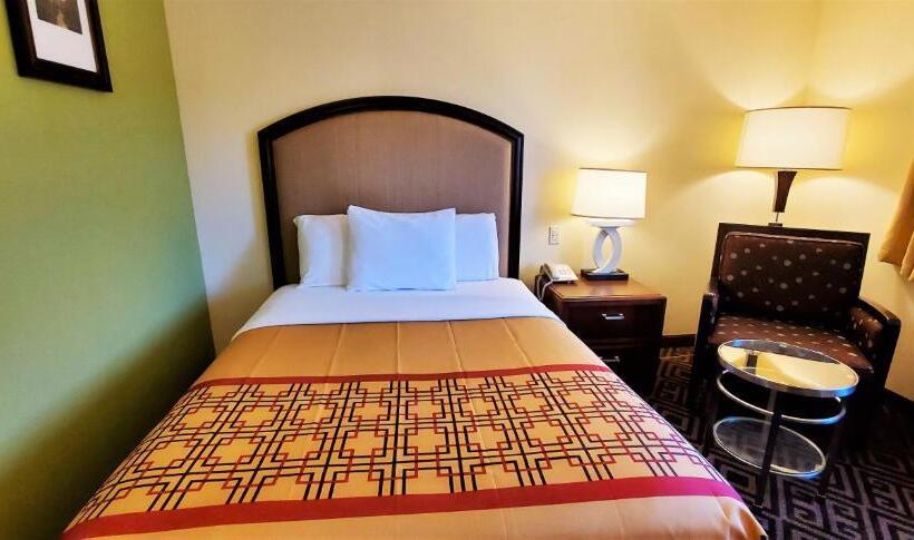 מוטל Travel Inn And Suites Sikeston Miner I 55 Exit 67