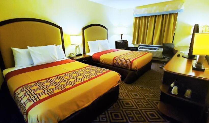 מוטל Travel Inn And Suites Sikeston Miner I 55 Exit 67