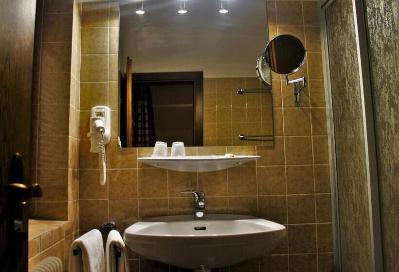 بنسيون Alpenzeit