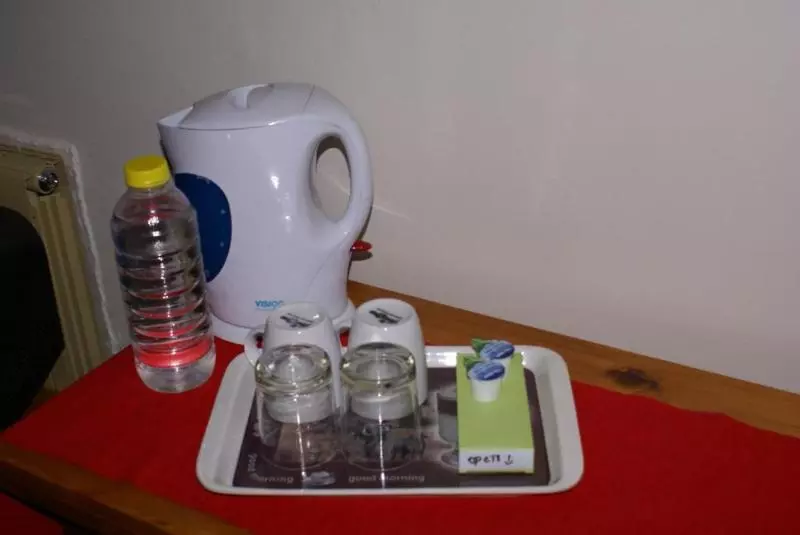 Airport Inn Bed And Breakfast