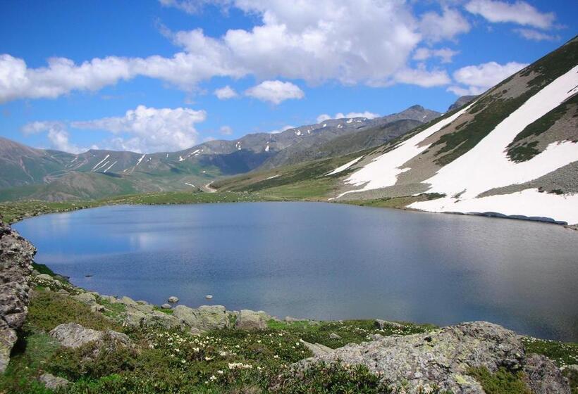 استراحتگاه Inanlar Garden Hotel & Bungalow