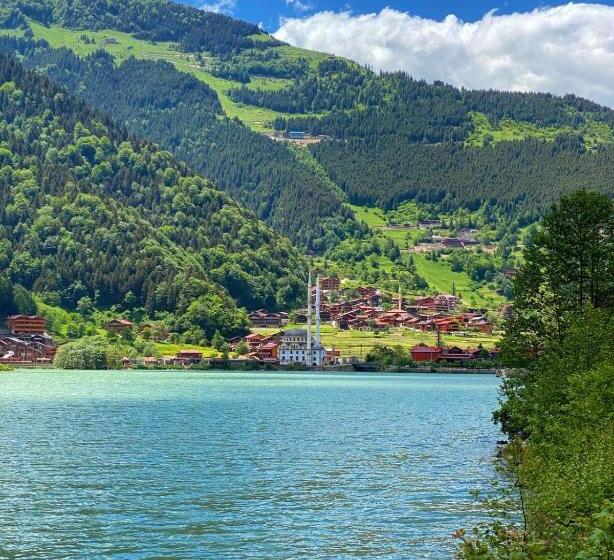 استراحتگاه Inanlar Garden Hotel & Bungalow