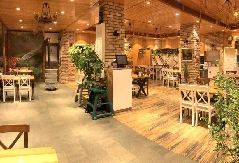 استراحتگاه Inanlar Garden Hotel & Bungalow