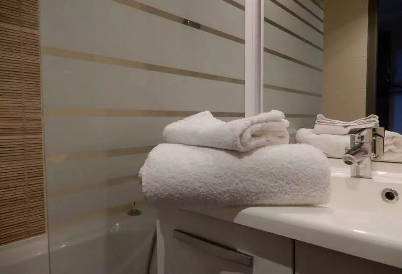 호텔 Best Western Kobalt Annecy Nord   Epagny