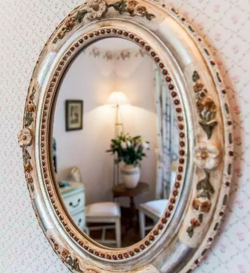 Отель Château De La Tour Du Puits