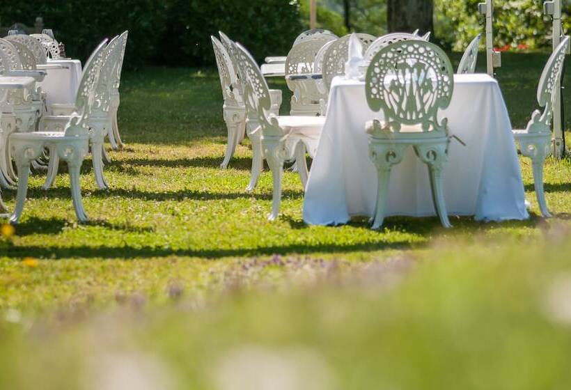 فندق Château De La Tour Du Puits