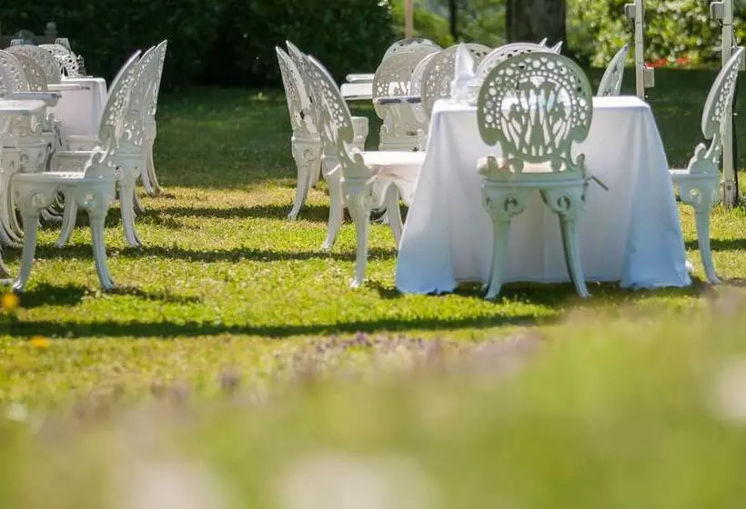 Отель Château De La Tour Du Puits