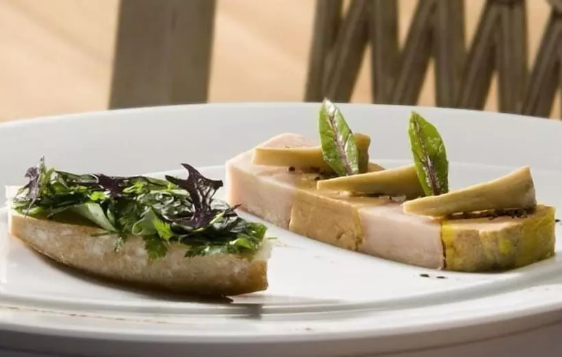 Отель Château De La Tour Du Puits