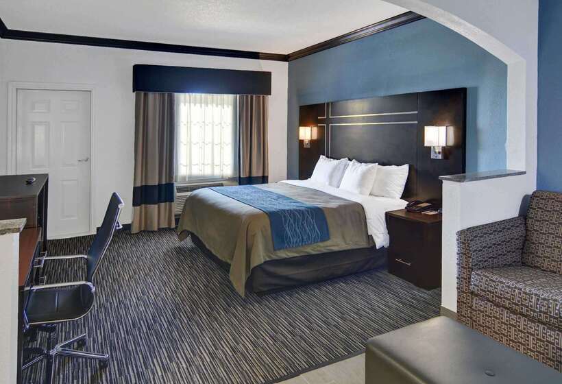 هتل Spark By Hilton Galveston