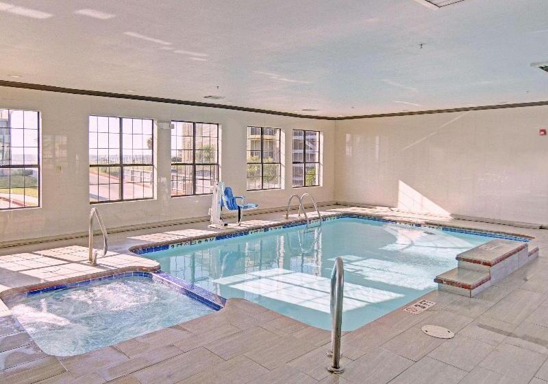 هتل Spark By Hilton Galveston