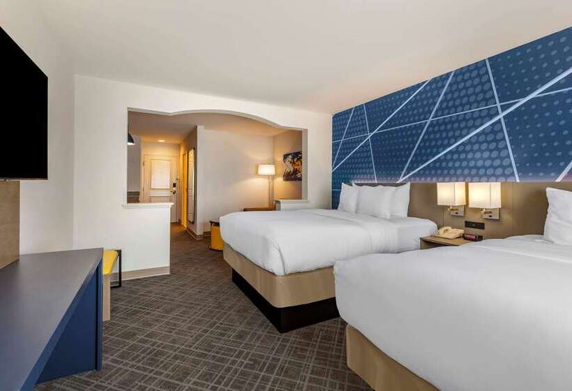 Отель Comfort Inn & Suites East Greenbush Albany