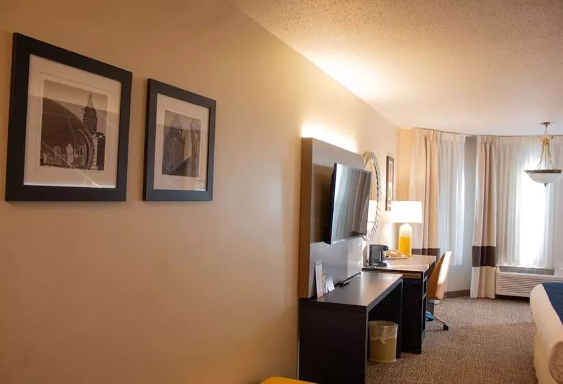 ホテル Comfort Inn & Suites Geneva West Chicago